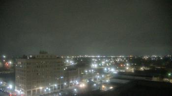 Weather camera view of First National Bank-Hutchinson.
