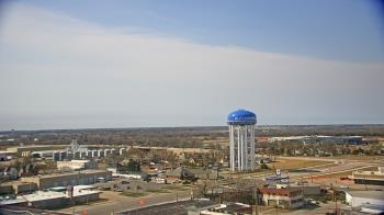 Weather camera view of First National Bank-Hutchinson.