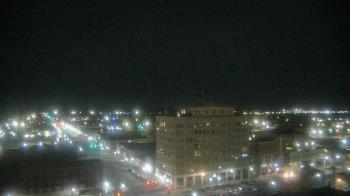 Weather camera view of First National Bank-Hutchinson.