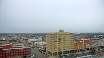 Weather camera view of First National Bank-Hutchinson.