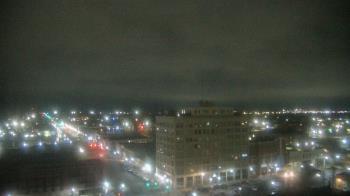 Weather camera view of First National Bank-Hutchinson.
