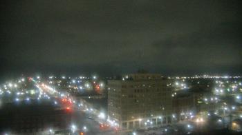 Weather camera view of First National Bank-Hutchinson.