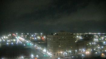 Weather camera view of First National Bank-Hutchinson.