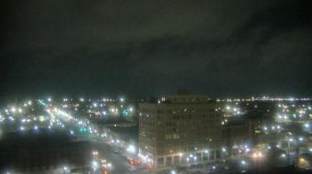 Weather camera view of First National Bank-Hutchinson.