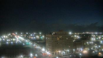 Weather camera view of First National Bank-Hutchinson.