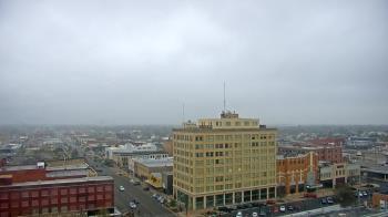 Weather camera view of First National Bank-Hutchinson.