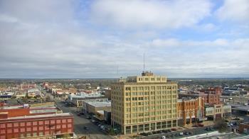 Weather camera view of First National Bank-Hutchinson.