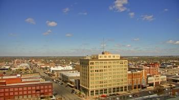 Weather camera view of First National Bank-Hutchinson.