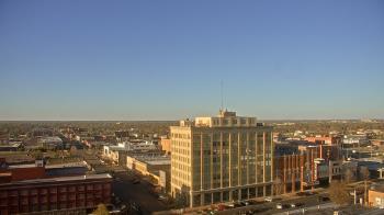 Weather camera view of First National Bank-Hutchinson.