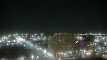 Weather camera view of First National Bank-Hutchinson.