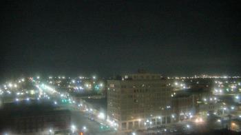 Weather camera view of First National Bank-Hutchinson.