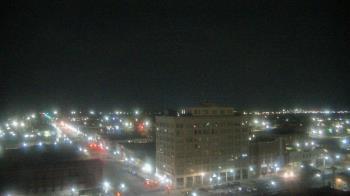 Weather camera view of First National Bank-Hutchinson.