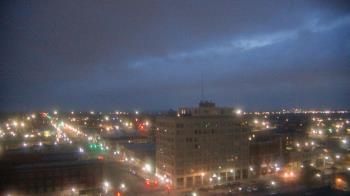 Weather camera view of First National Bank-Hutchinson.