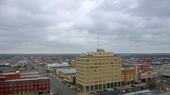 Weather camera view of First National Bank-Hutchinson.