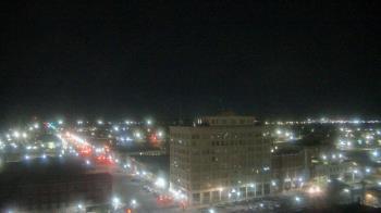 Weather camera view of First National Bank-Hutchinson.