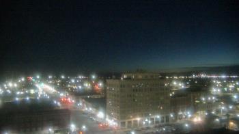 Weather camera view of First National Bank-Hutchinson.
