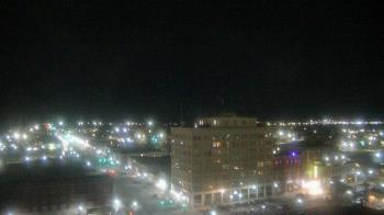 Weather camera view of First National Bank-Hutchinson.