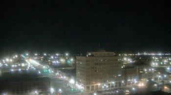 Weather camera view of First National Bank-Hutchinson.