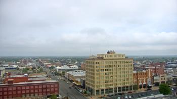 Weather camera view of First National Bank-Hutchinson.