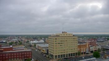 Weather camera view of First National Bank-Hutchinson.