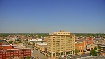 Weather camera view of First National Bank-Hutchinson.