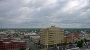 Weather camera view of First National Bank-Hutchinson.