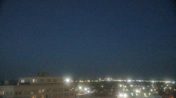 Weather camera view of First National Bank-Hutchinson.