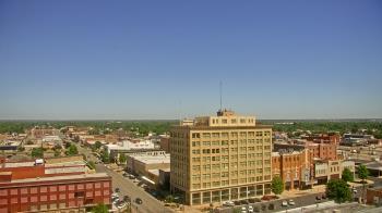 Weather camera view of First National Bank-Hutchinson.