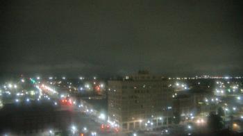 Weather camera view of First National Bank-Hutchinson.