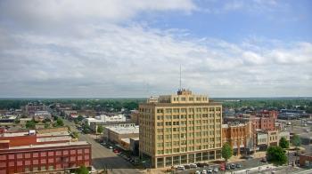 Weather camera view of First National Bank-Hutchinson.