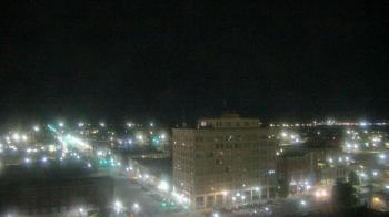 Weather camera view of First National Bank-Hutchinson.