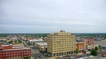 Weather camera view of First National Bank-Hutchinson.