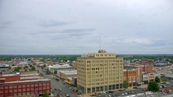 Weather camera view of First National Bank-Hutchinson.
