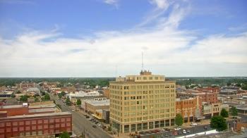 Weather camera view of First National Bank-Hutchinson.