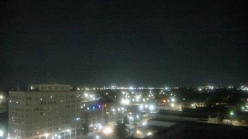 Weather camera view of First National Bank-Hutchinson.