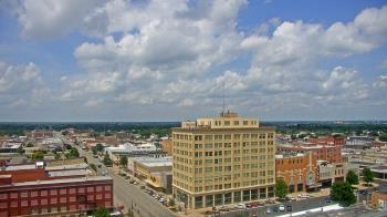 Weather camera view of First National Bank-Hutchinson.