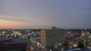 Weather camera view of First National Bank-Hutchinson.