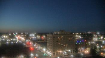 Weather camera view of First National Bank-Hutchinson.
