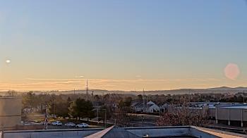 Weather camera view of Crestwood MS.