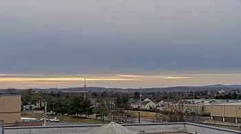 Weather camera view of Crestwood MS.