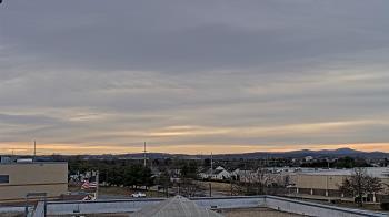 Weather camera view of Crestwood MS.