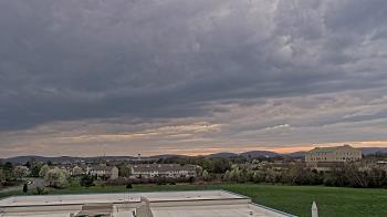 Weather camera view of Crestwood MS.