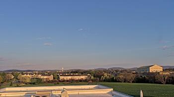 Weather camera view of Crestwood MS.