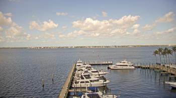 Weather camera view of Pinchers Marina at Edison Ford.