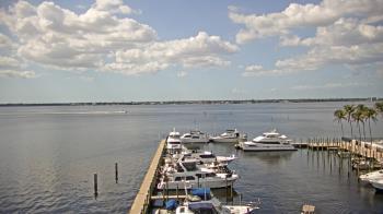 Weather camera view of Pinchers Marina at Edison Ford.