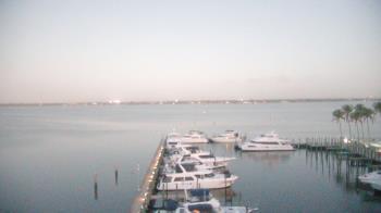Weather camera view of Pinchers Marina at Edison Ford.