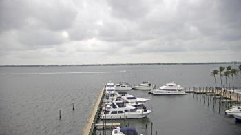 Weather camera view of Pinchers Marina at Edison Ford.