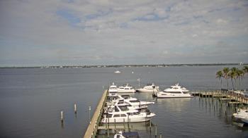 Weather camera view of Pinchers Marina at Edison Ford.