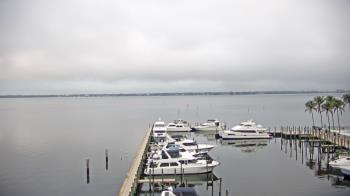 Weather camera view of Pinchers Marina at Edison Ford.