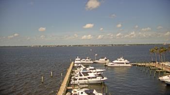 Weather camera view of Pinchers Marina at Edison Ford.